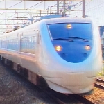 ハイパーサルーン雷鳥