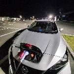 てすら