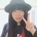 アイボリー